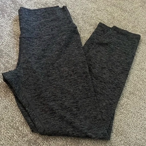 Alo Leggings Size M like new - Picture 2 of 3